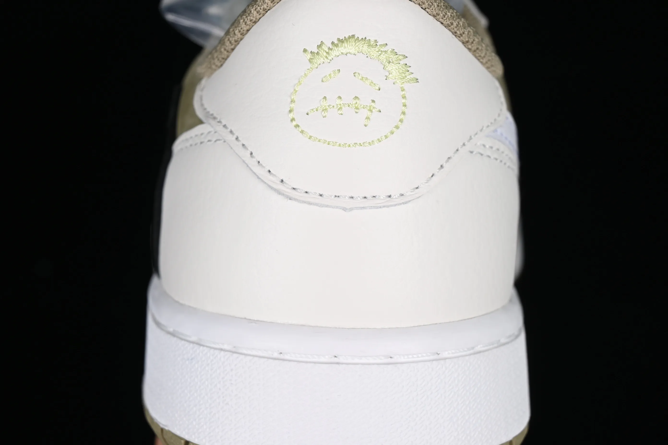 All categories Air Jordan Jordan series basketball shoes Air Jordan 1 Low Travis Scott x Air Jordan 1 Low OG AJ1 Joe 1 joint undercut low-top basketball shoes FZ3124-200